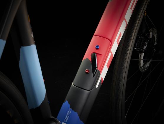 Trek Domane SLR 7 Gen 4 - 2025 