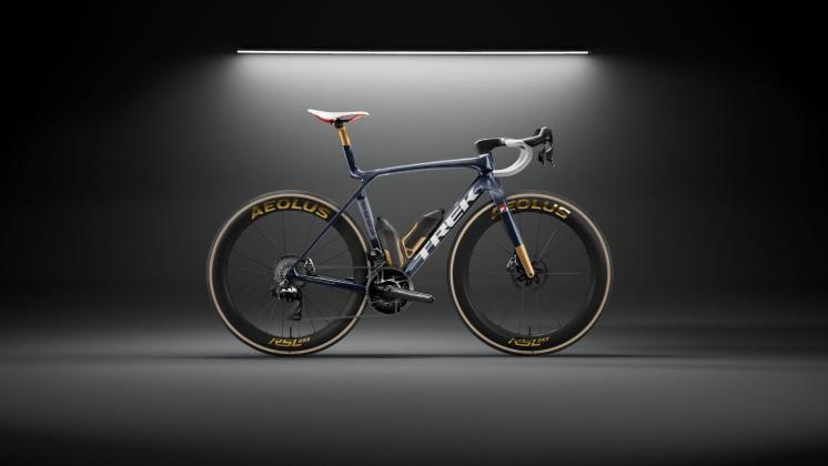 Trek Madone SLR 9 AXS Gen 8 - No. 76 ICON - 2027 