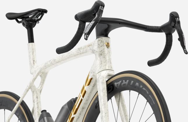 Trek Madone SLR 7 AXS Gen 8 - 2026 Era White/Supernova Marble | L